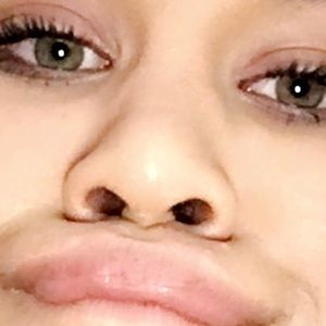 Meet your Posher, Caitlyn